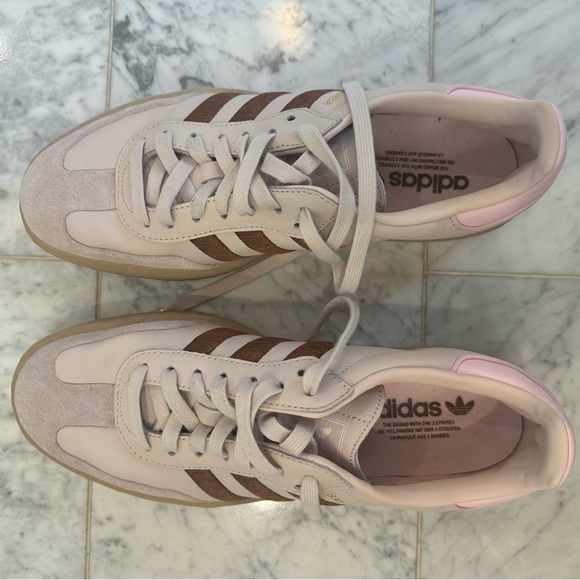 Sambas!!!!! - Picture 1 of 4